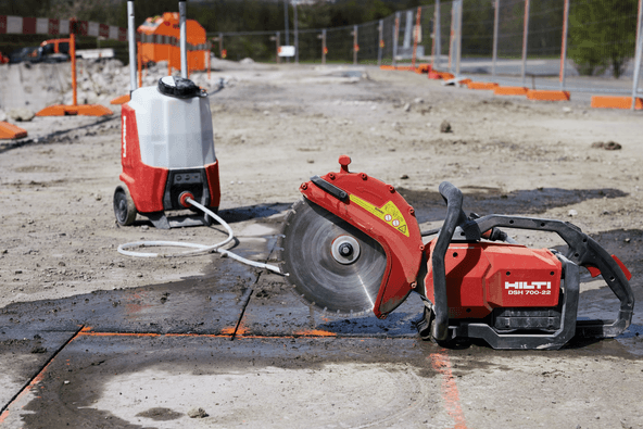 Cutting concrete with circular saw sale